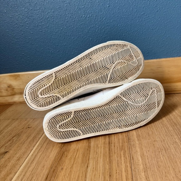 Nike Mid ‘77 Blazer in White and Black Womens size 8:5 - Picture 8 of 9